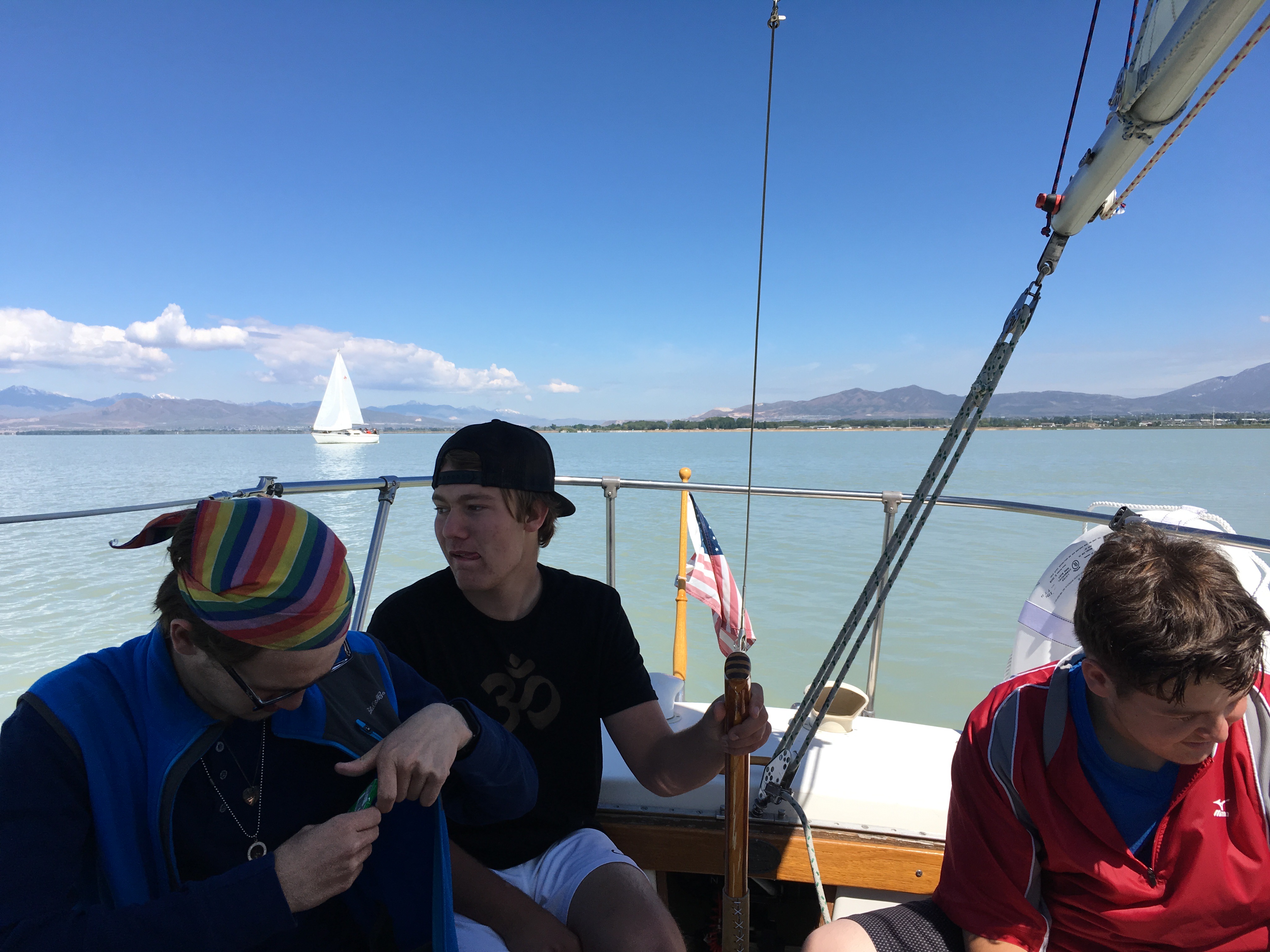 Kids sailing vessel on Utah lake